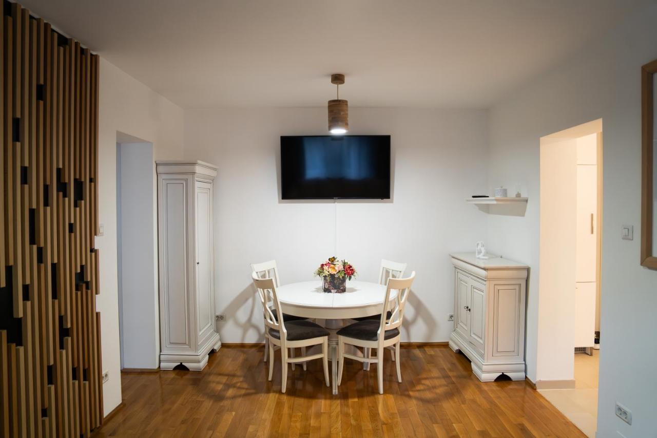 Ultracentral Golden Apartament 1 Σουκεάβα Εξωτερικό φωτογραφία